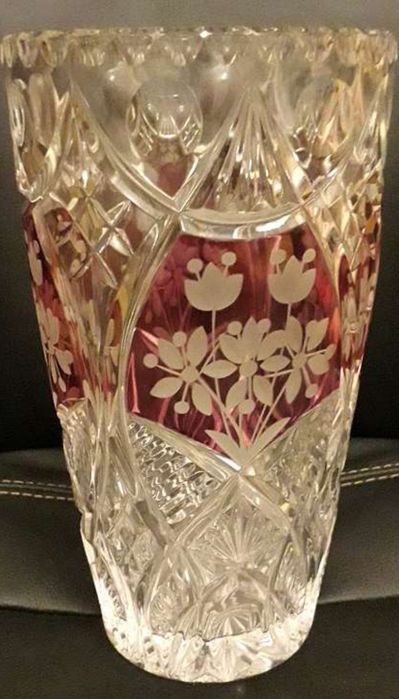 Хрустальні вази  Bohemia,кольорове  гутне скло,салатниці, конфетниці