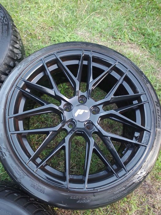 Japan Racing 28 R18 8.5J ET45 5x112