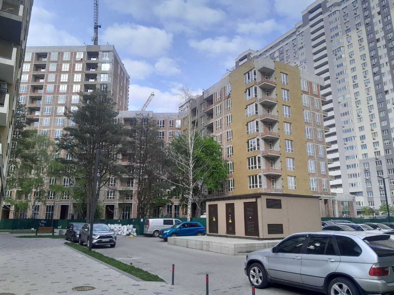 ФАСАД вул. Соборна, ПРОДАЖ Комерційного приміщення 137м Крона Парк2