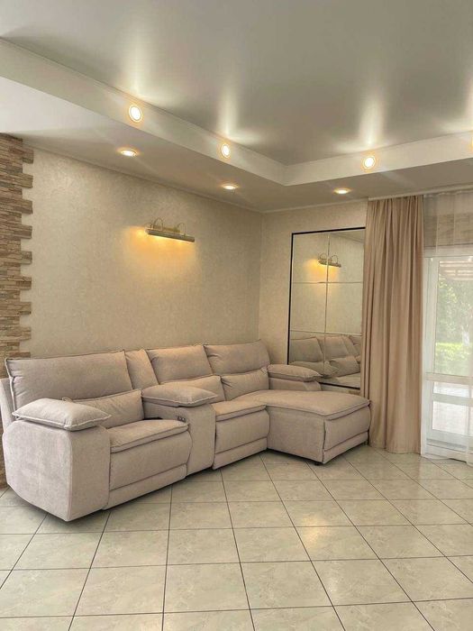 Сучасний будинок з купою переваг для щасливого життя вашої родини