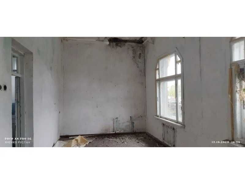 Адміністративна будівля, 977 кв. м, сел. Драбів, вул.Володимирська, 6