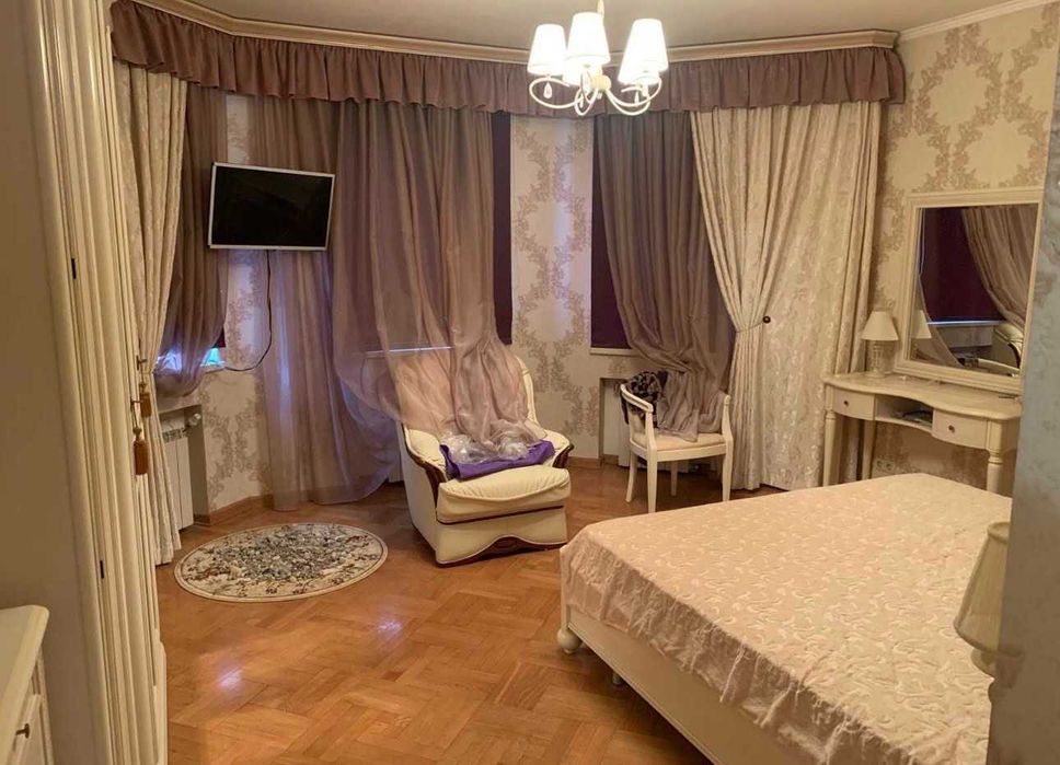 Шатиловка!Продам дом 250м2,ухоженный участок 5соток,ул.Новгородская,CB