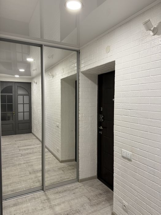 Продам 2-кімнатну квартиру-студію з євроремонтом Автовокзал Кривий Ріг