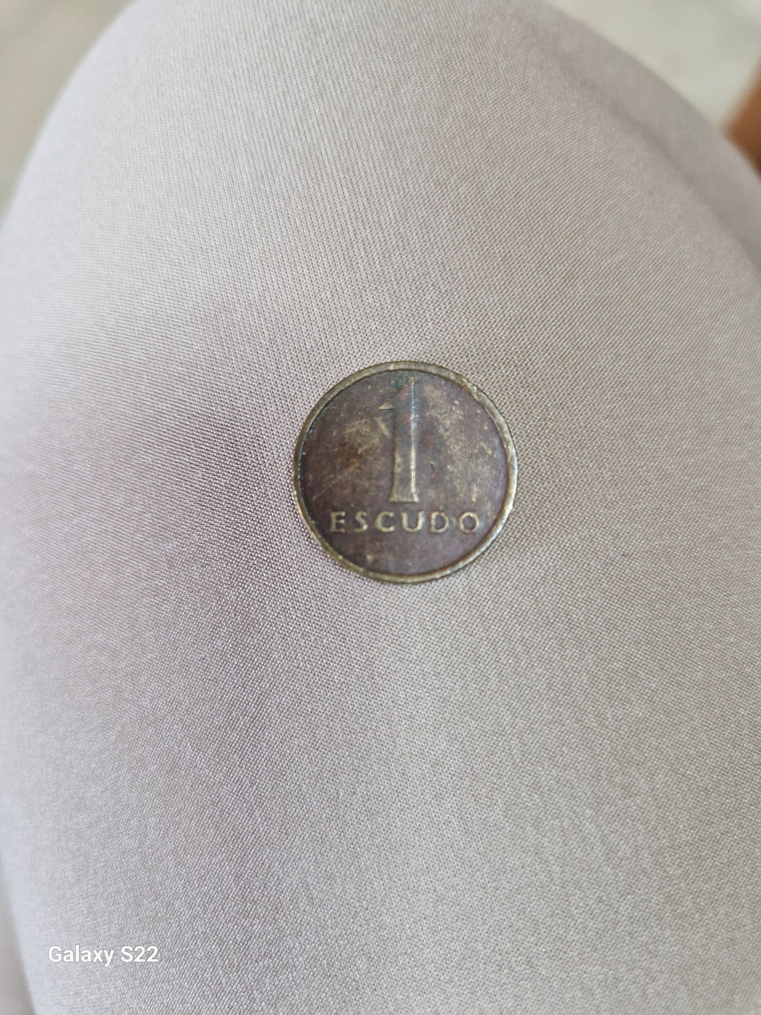 Moeda 1 escudo 1983