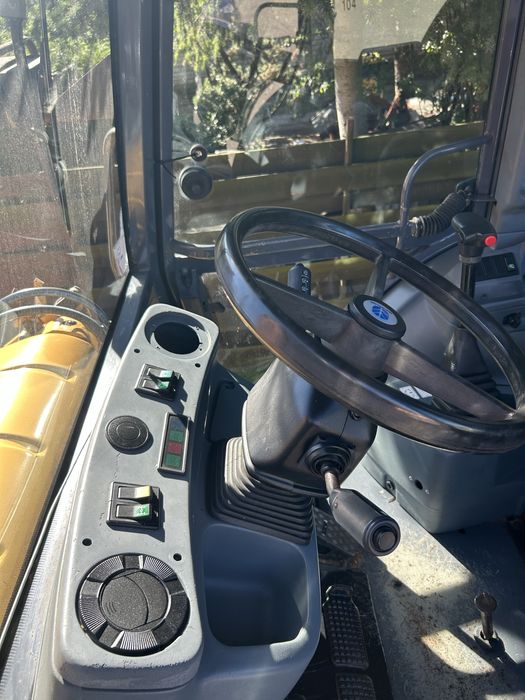 Koparko Ładowarka New Holland , Zadbana , 4 łyzki ma