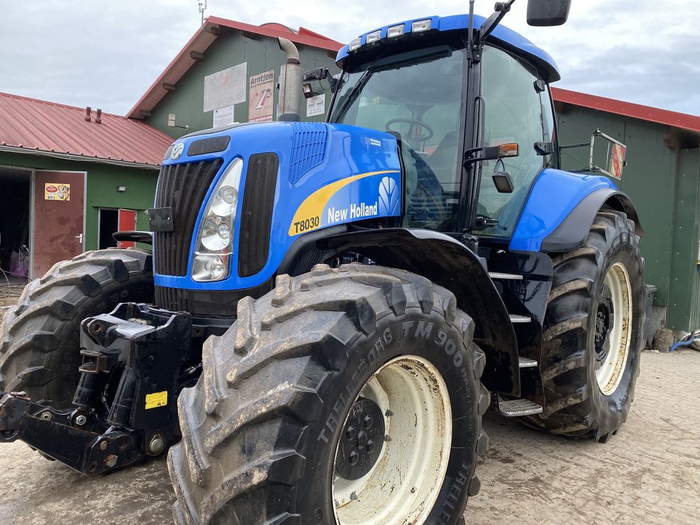 New Holland T8030