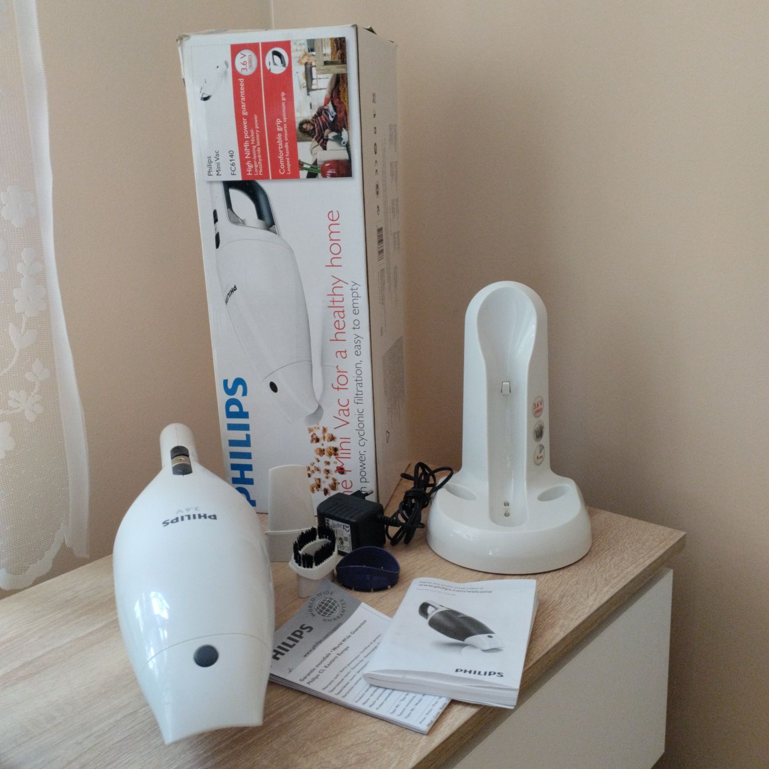 Philips mini odkurzacz ręczny FC6140