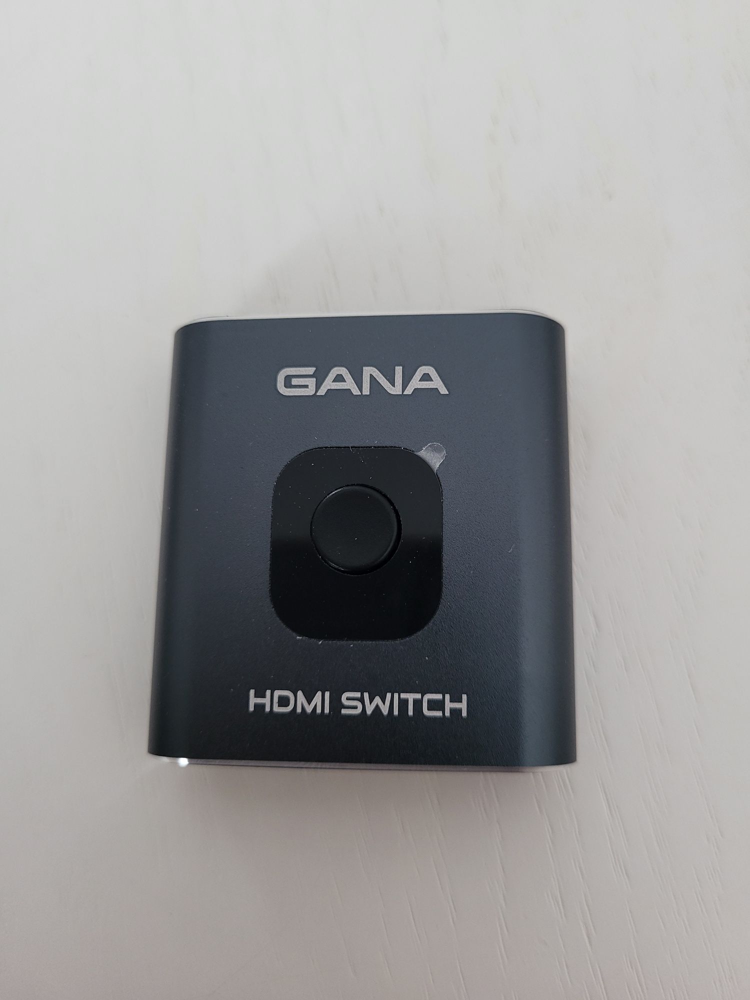 GANA aluminiowy dwukierunkowy przełącznik/rozdzielacz HDMI 4K