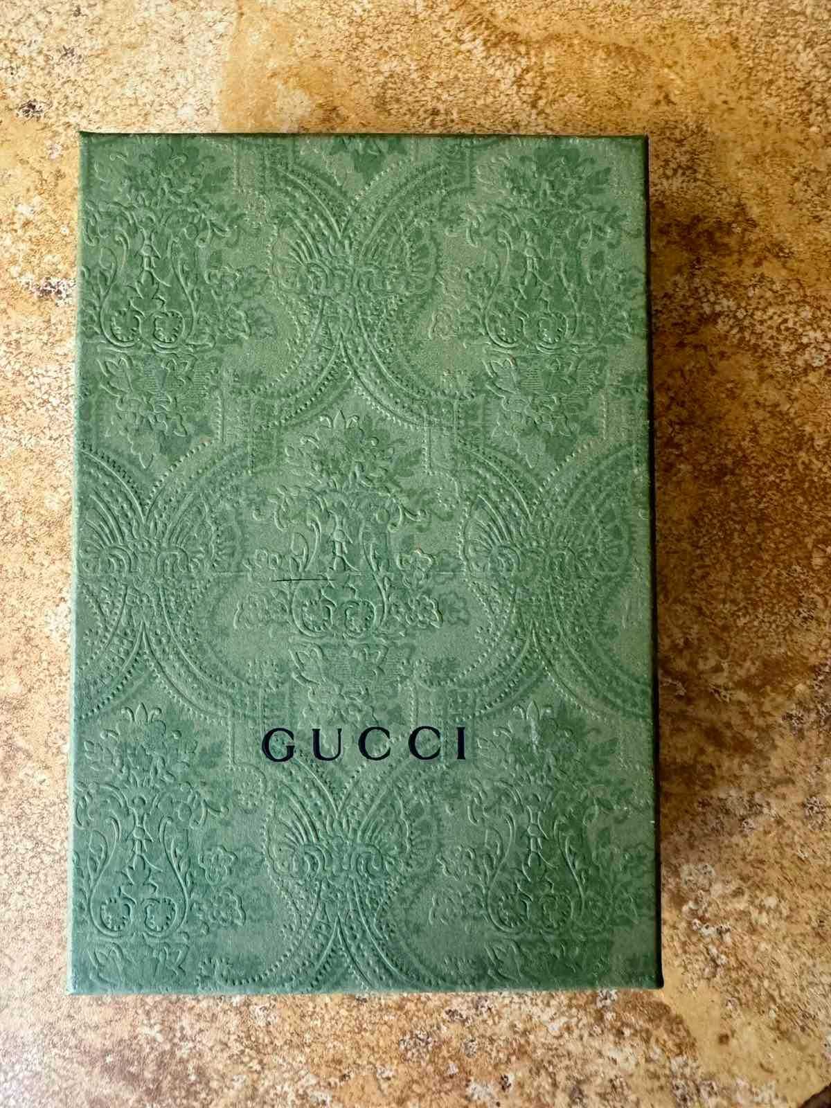 Чехол на I phone 12  Gucci