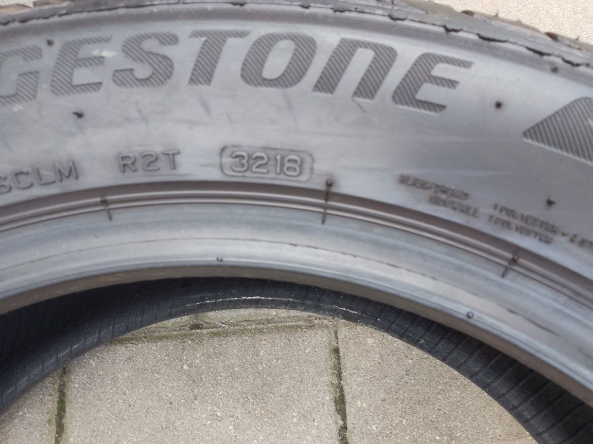215/55r17 Bridgestone turanza t001