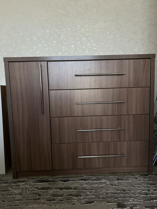 Продам комод.