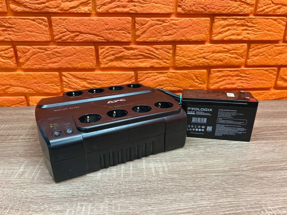 ДБЖ (ИБП) APC Back-UPS ES 550VA/ 550 ВА, 330 Вт + Новий АКБ на 12V 8Ah
