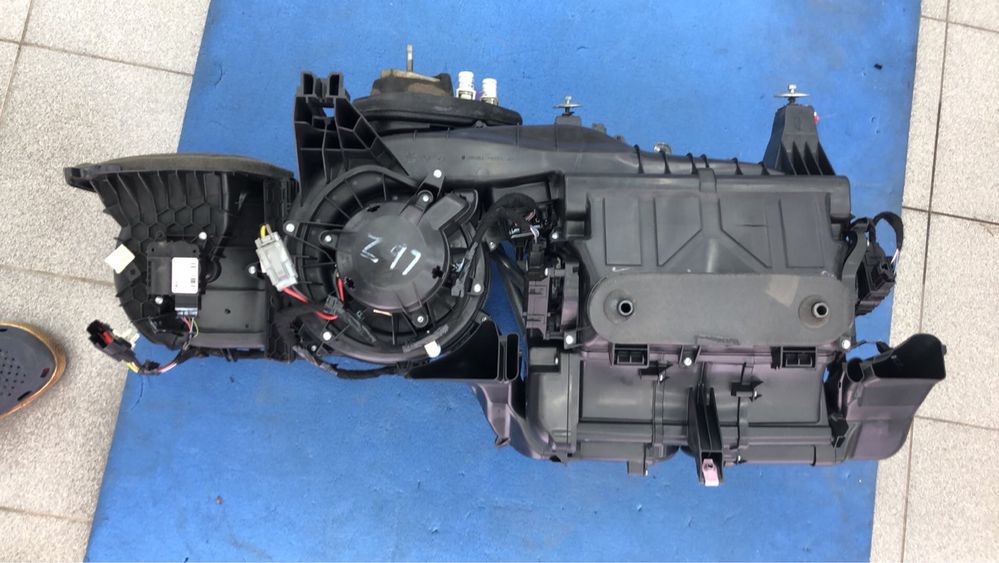 FORD MUSTANG обогреватель комплект FR3B-19B555-BG