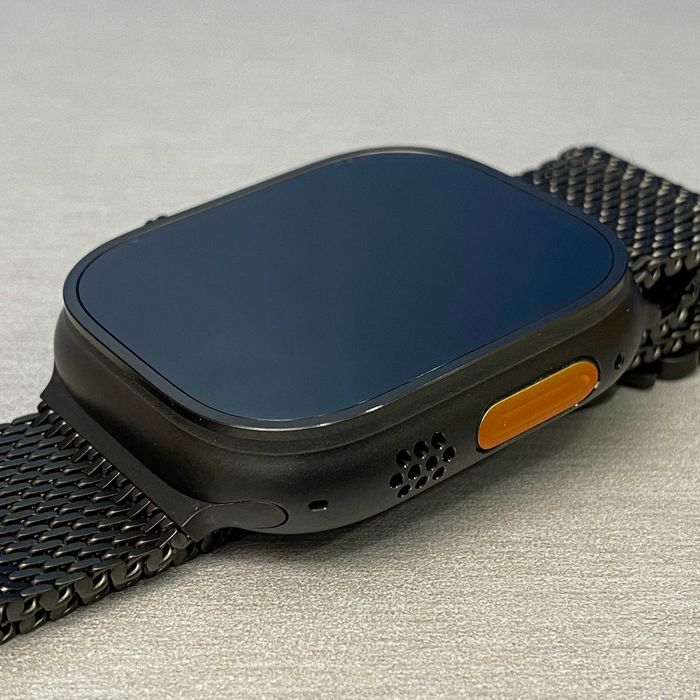 Apple Watch Ultra 2 (Black Titanium) - 49mm - Titanium Milanese Loop