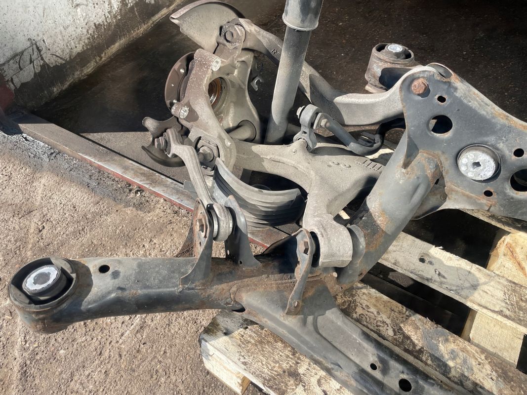 Audi A4 B8 Wózek Sanki Zawieszenie Tył Kompletne Quatrro 8rl
