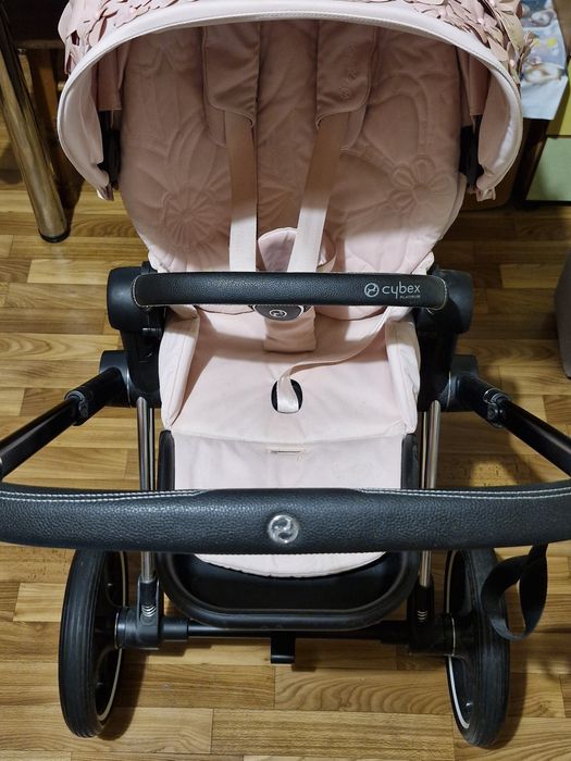 Cybex Priam Simply Flowers Pink (прогулочная коляска)