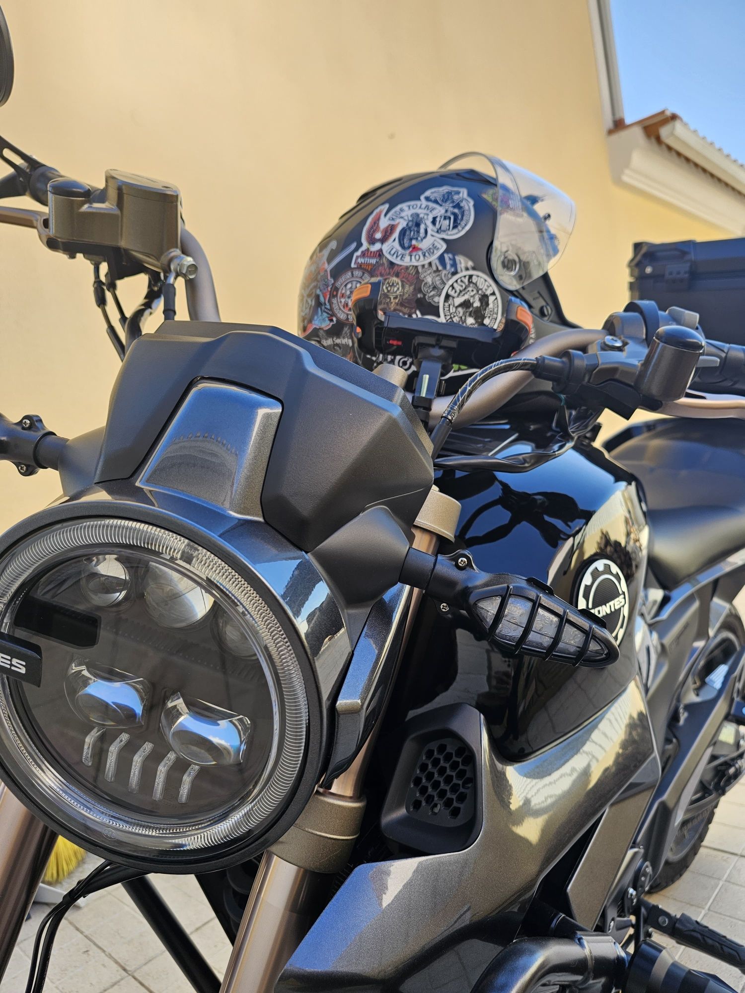 Zontes G1x 125cc c/ suporte mala