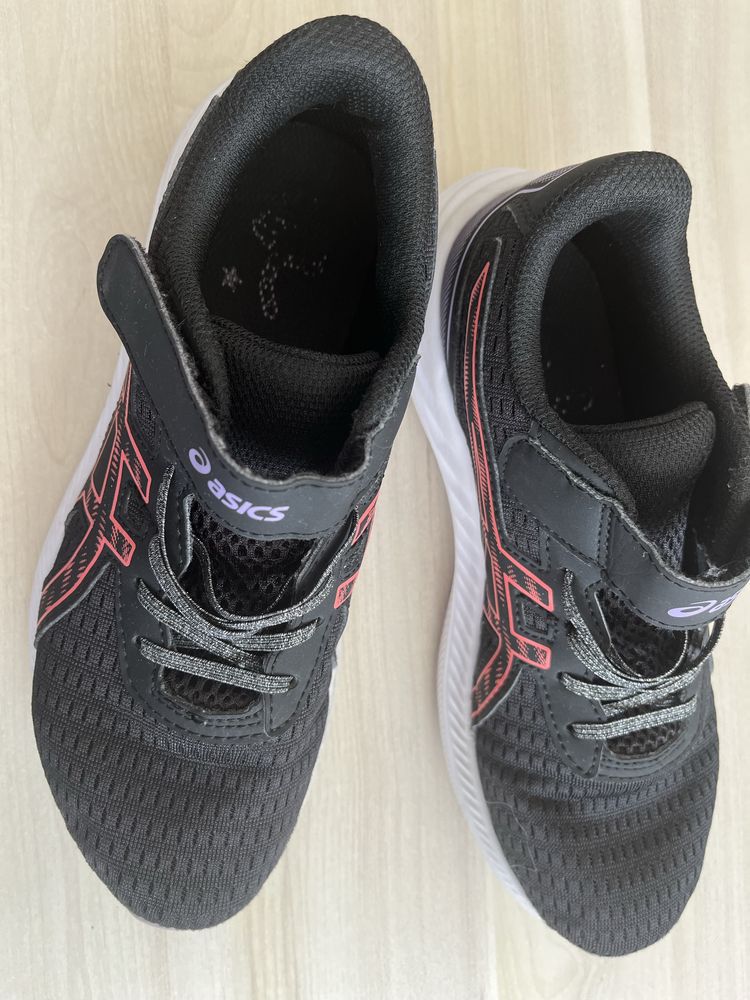 Кросівки Asics дитячі