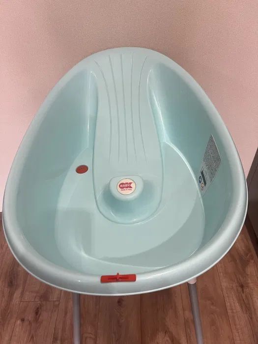 Дитяча анатомічна ванночка ОК Baby “Bella” на ніжках (0-12 місяців)