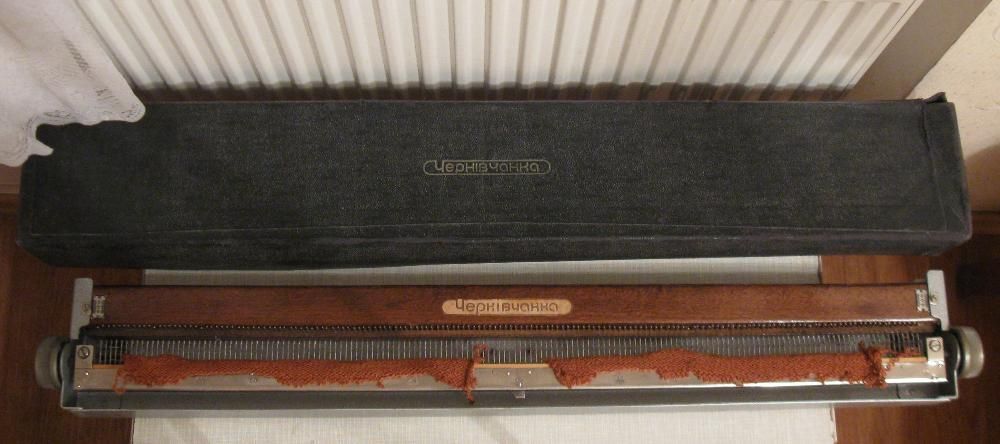Вязальная ручная машинка Чернивчанка СССР