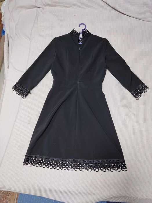 Платье женское черное Vintages