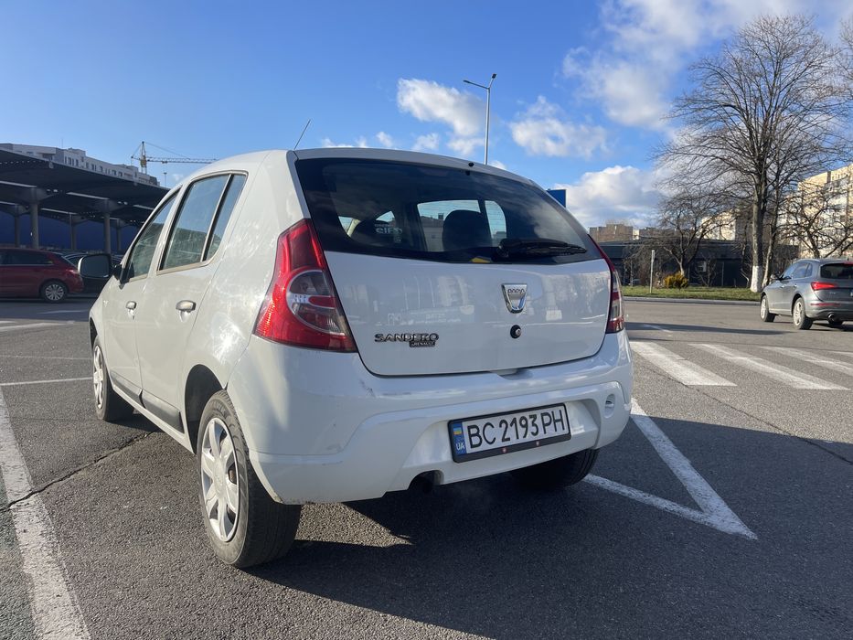 Dacia Sandero продам 2010 рік