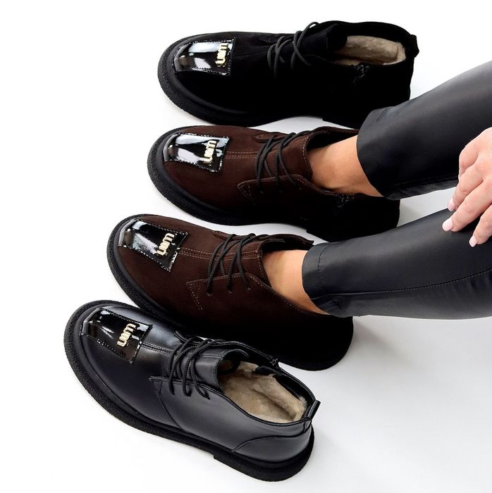 Жіночі шкіряні зимові черевики в кольорах