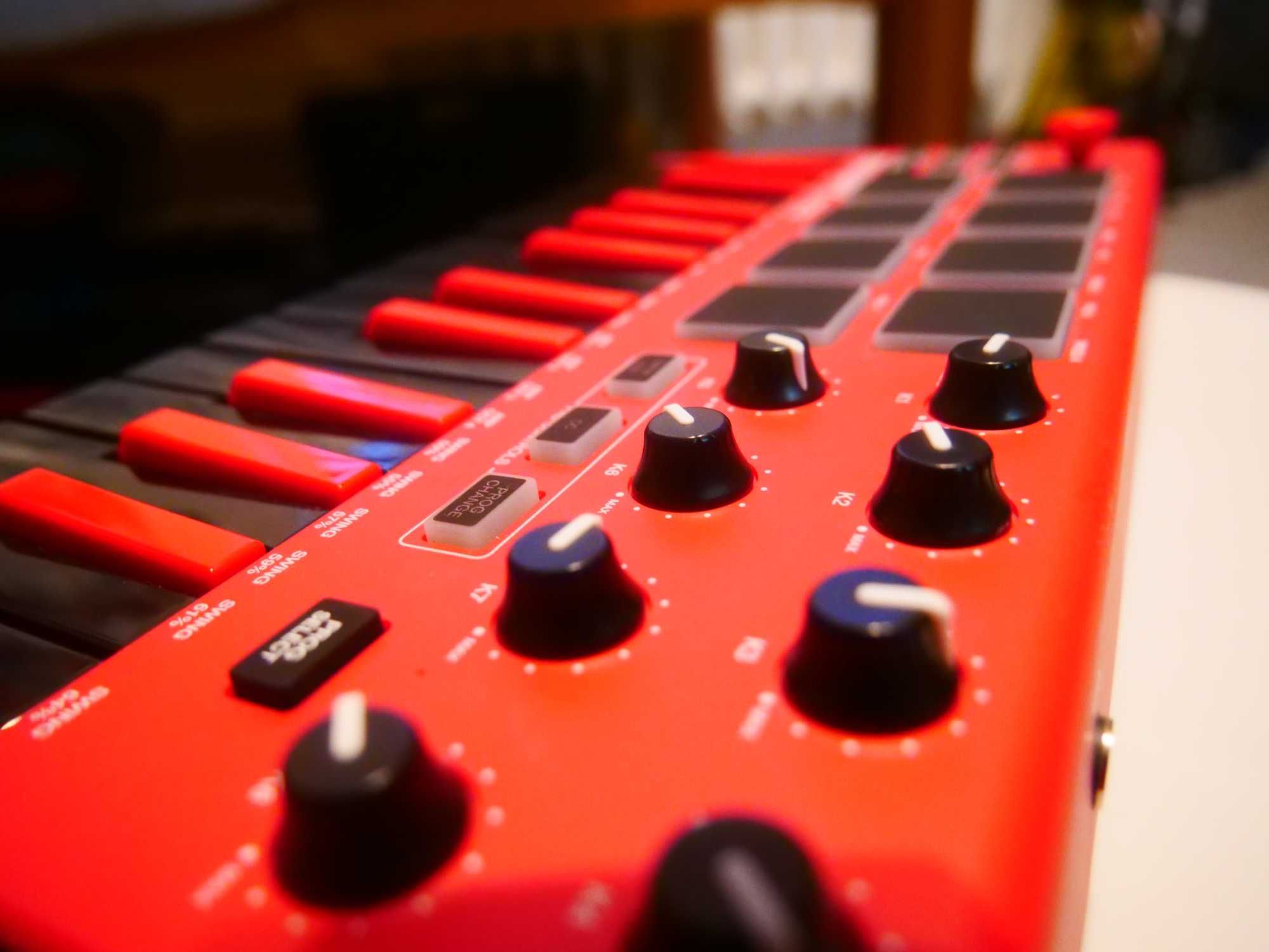AKAI MPK MINI MK2 Red Limited Edition