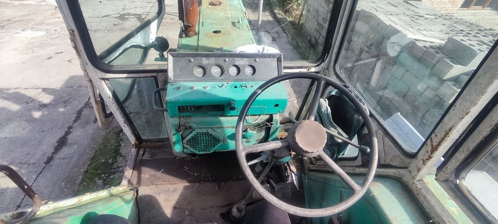 Трактор ЮМЗ комплект.