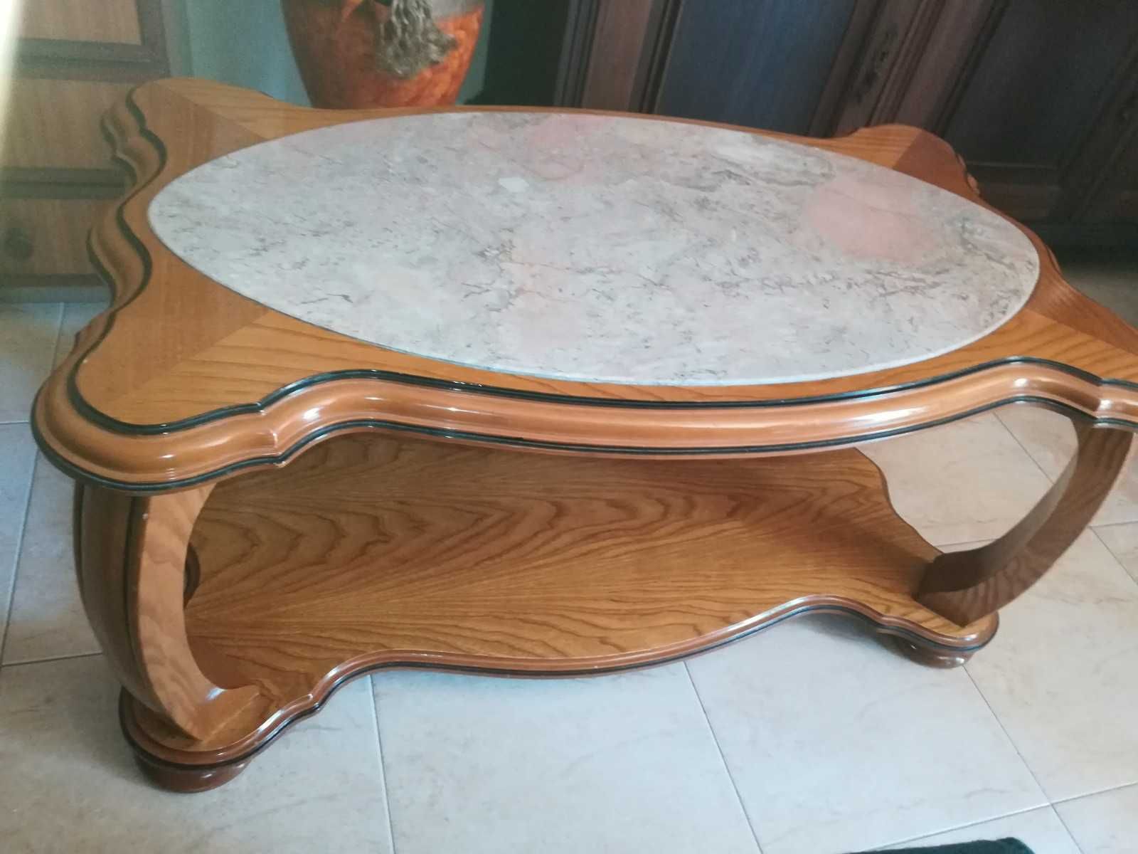 Mesa de apoio de mármore
