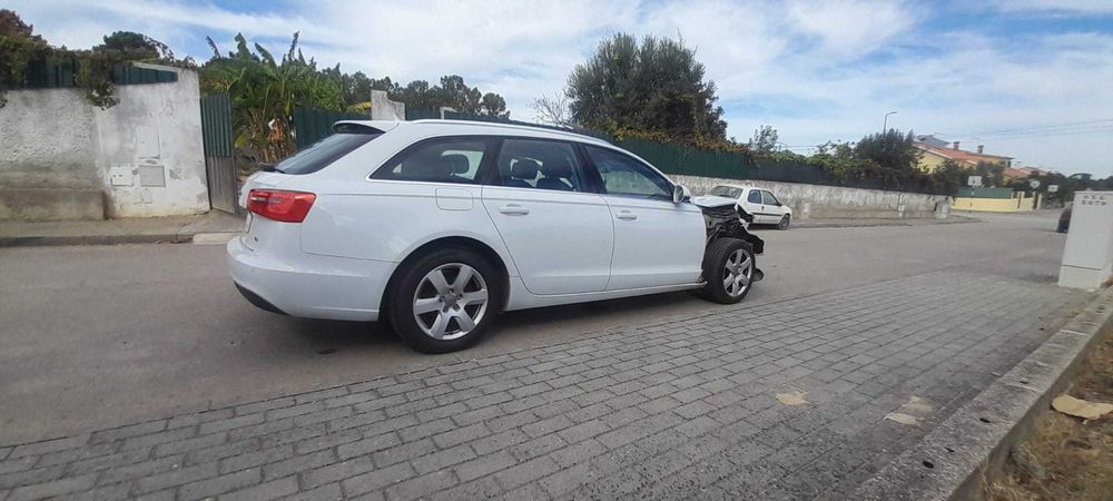 Audi A6 2.0TDI 177CV, acidentada a circular