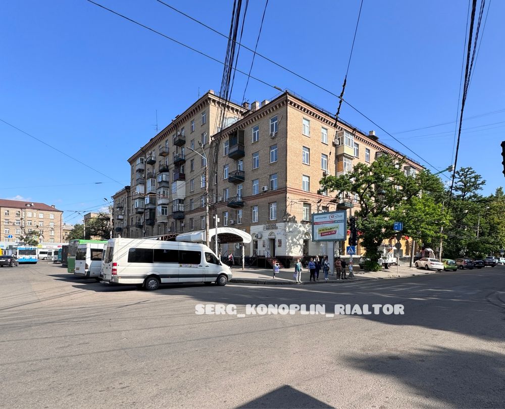 Продам 3-х комн Сталинку с ремонтом в Центре для жизни или бизнеса