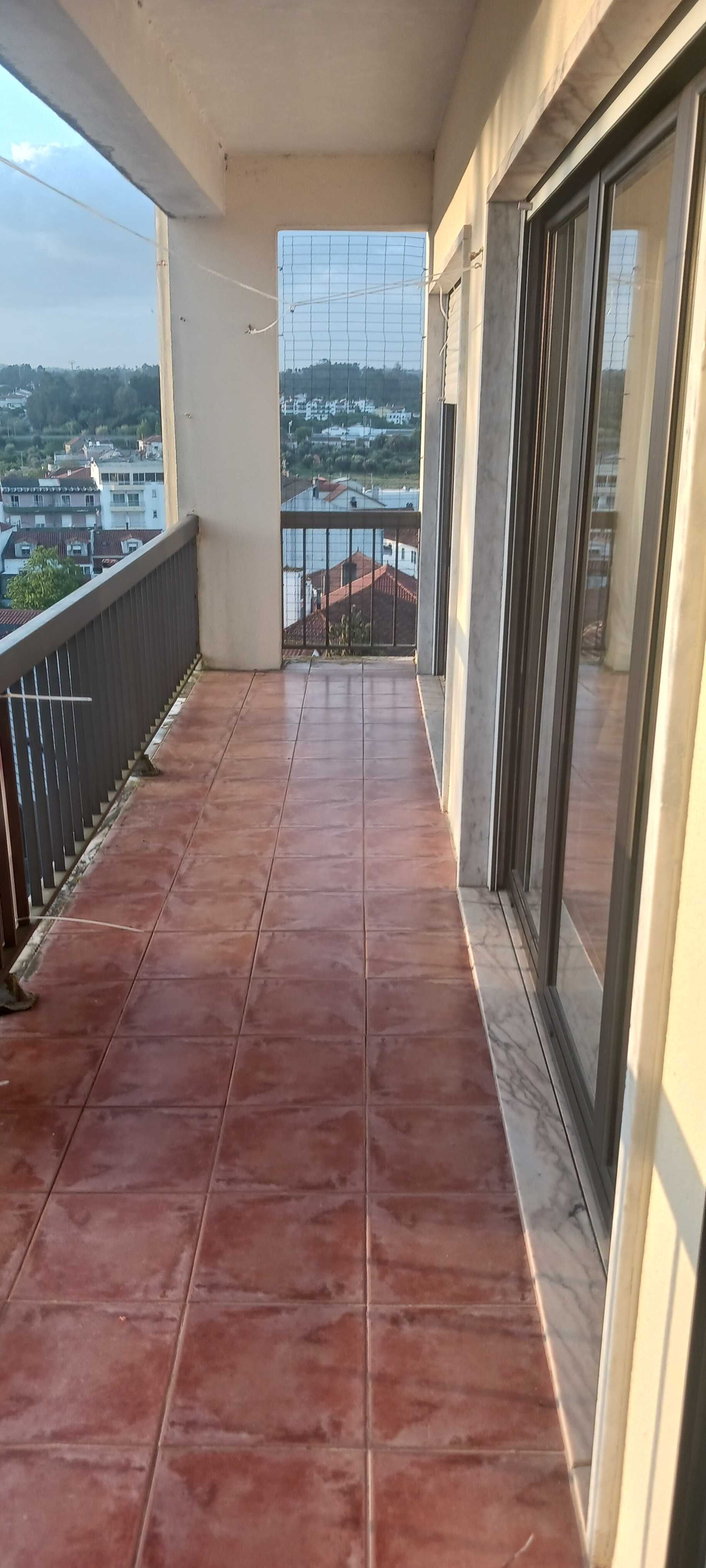 Apartamento T3 remodelado centro de Ansião