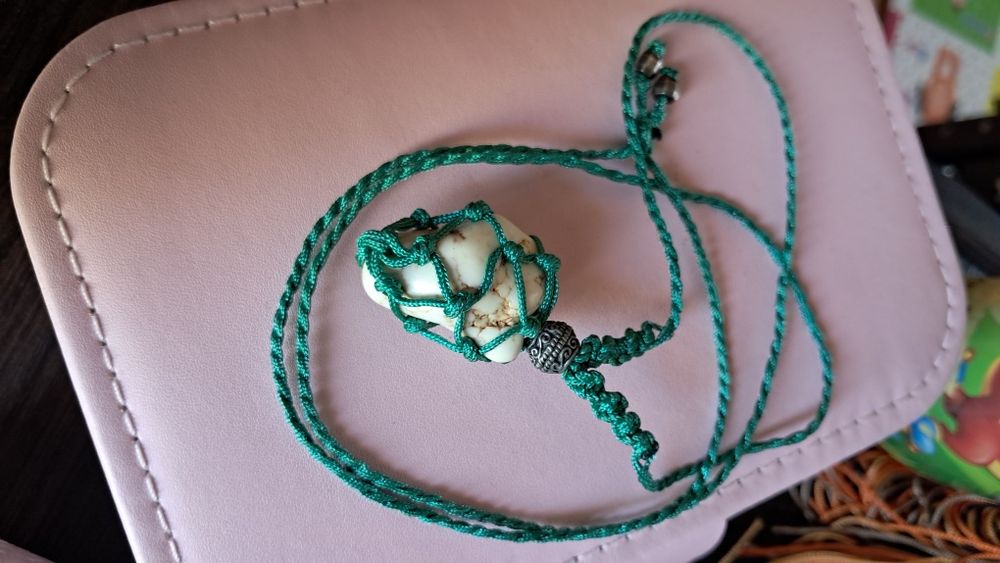 Прикраси з натурального каміння