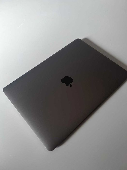 MacBook Air 2020 M1 - 13,3" /8 GB / 256 GB SSD
