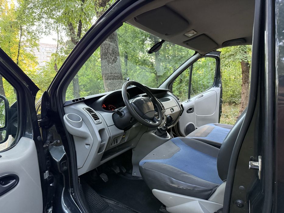 Продам Renault Trafic 2.0 D 2011