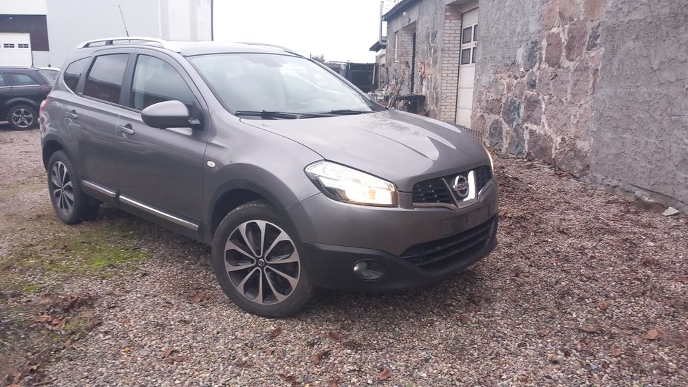 Sprzedam nissan qasqai +2, 2,0i 4x4