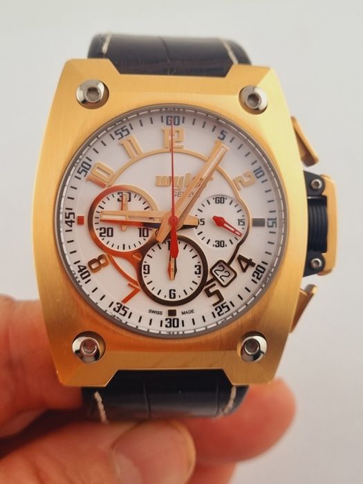 Золотые часы wyler code R