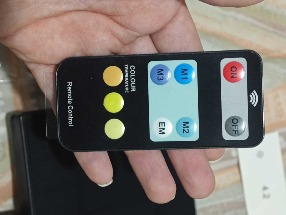 Luz exterior com painel solar