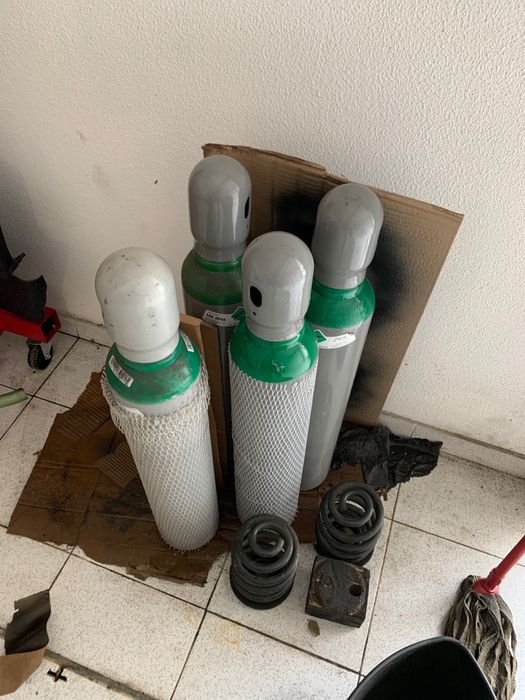 Garrafas argon vazias