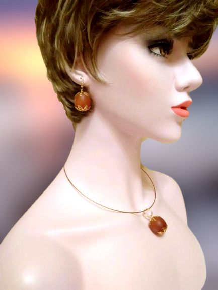 Крупный набор : серьги и подвеска из антикварного янтаря, ручная работ