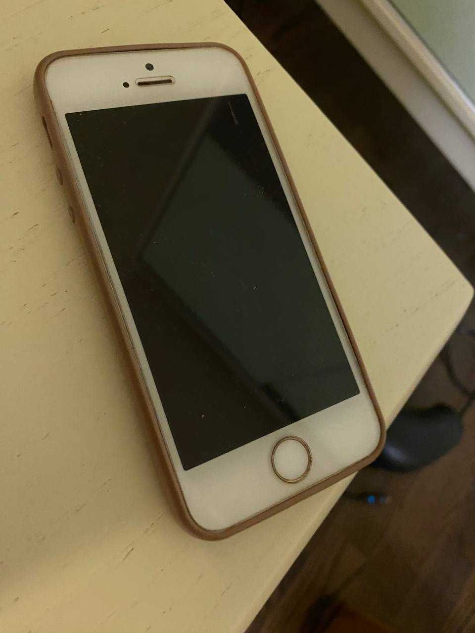 iPhone SE 2016 в хорошому стані, рідна батарея (76%) 64Г