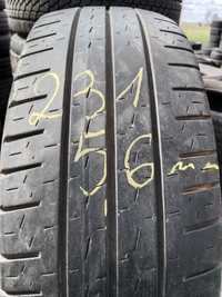 Opona używana letnia 225/65R16C Pirelli Carrier 1szt.