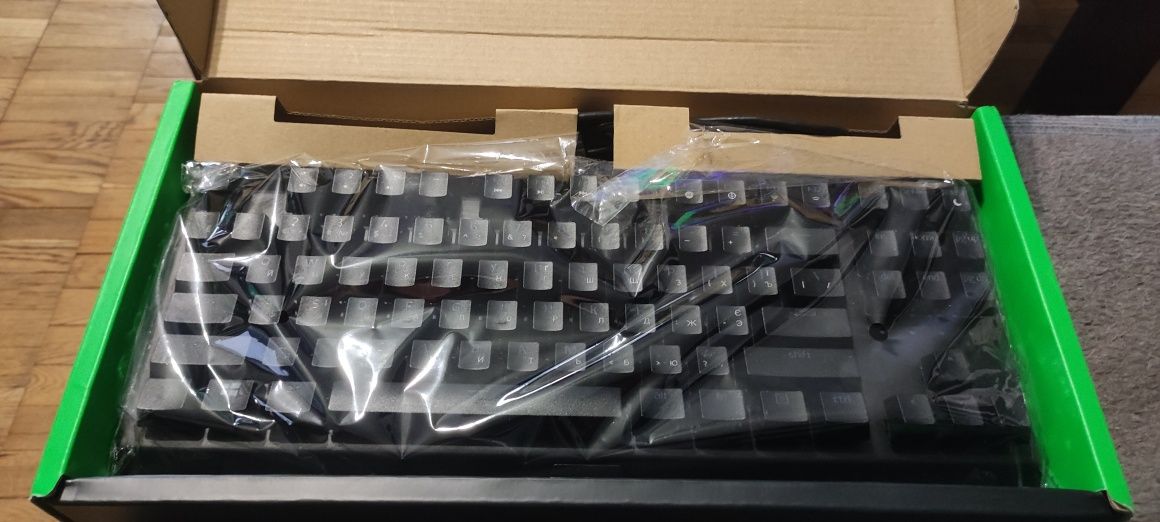 Razer blackwidow tkl green switches