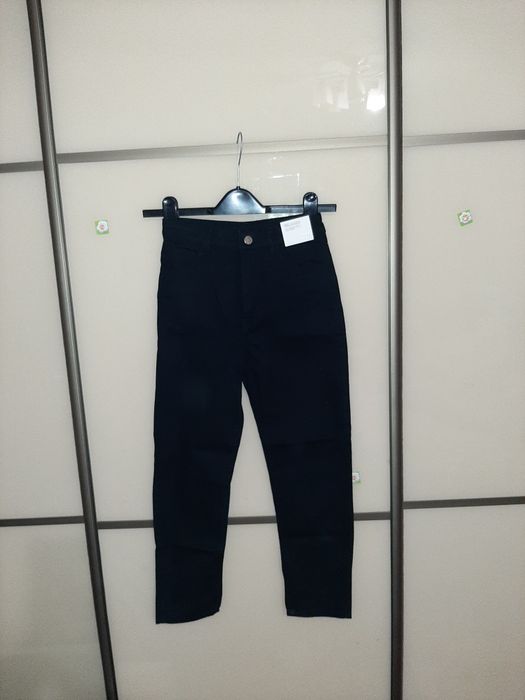 Джинсы  H&M чёрные