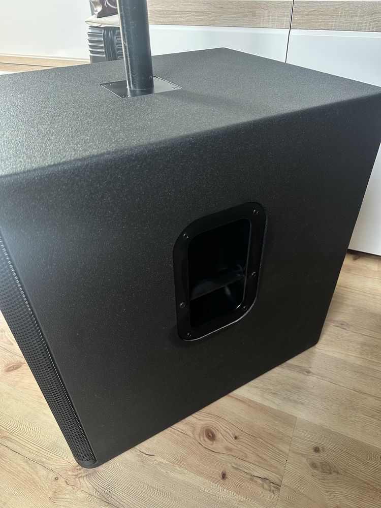 Subwoofer Yamaha dxs15 czarny stan idealny z pokrowcami cena za sztuke