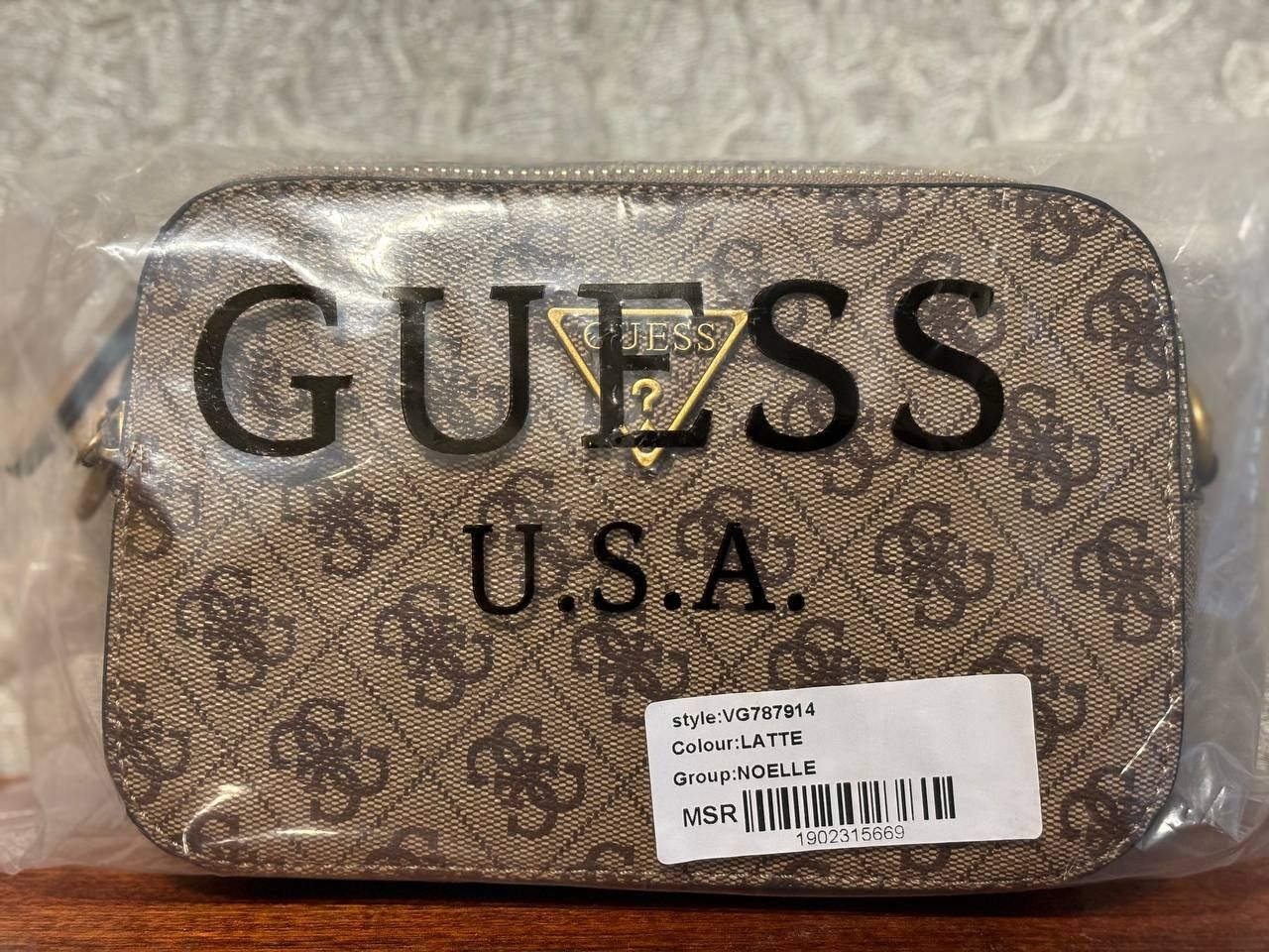 Сумка Guess Новая!!!