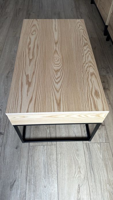 Stolik kawowy z szufladami