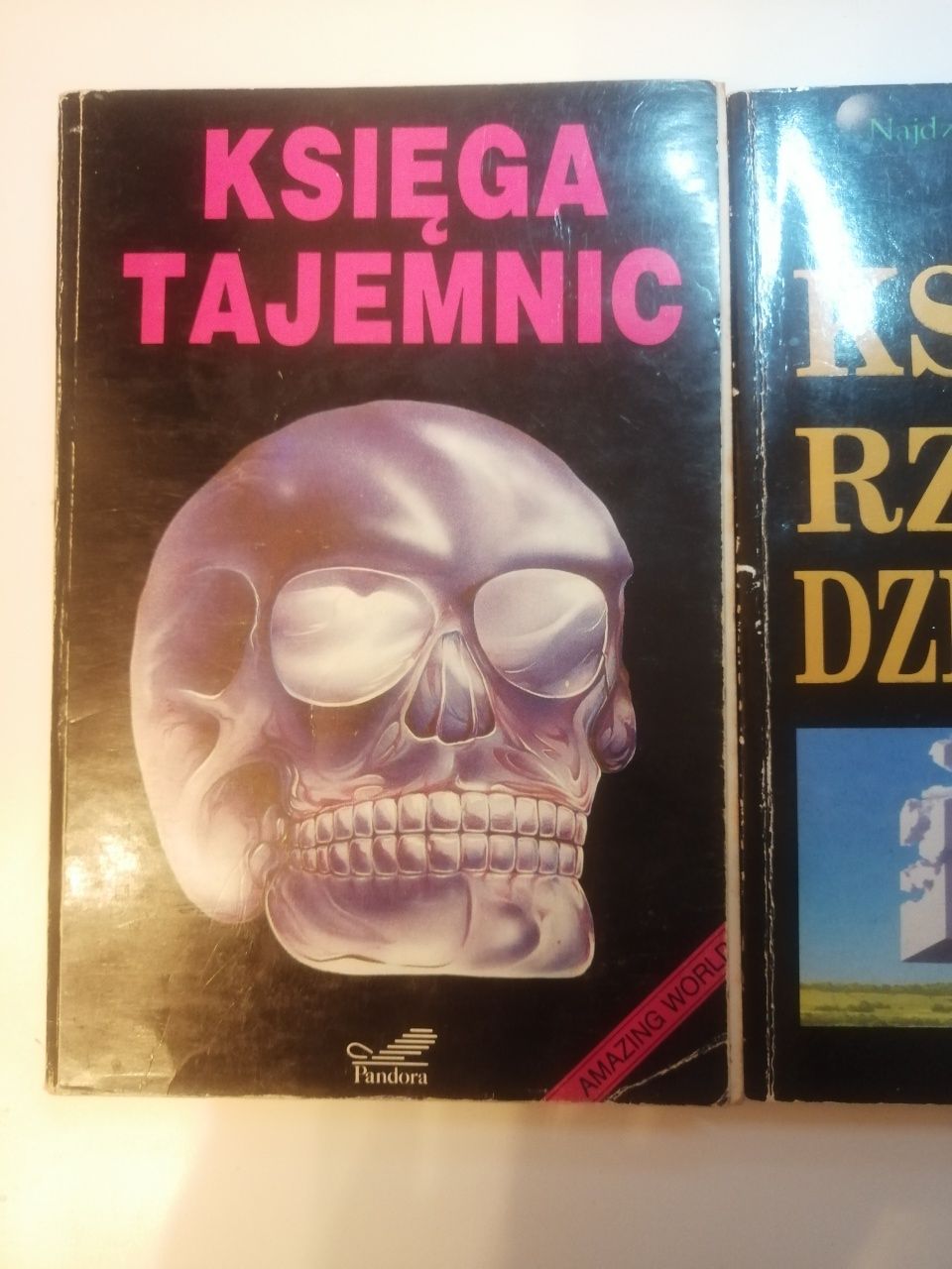 Księga rzeczy dziwnych, Księga tajemnic i rzeczy niezwykłych, Zestaw
