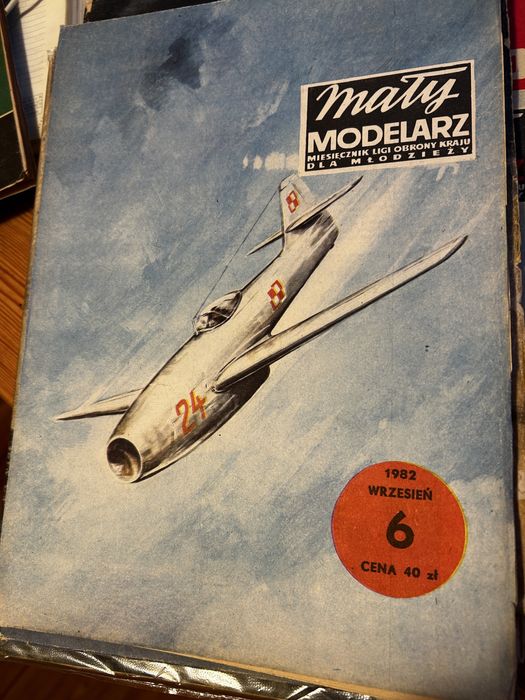 Mały modelarz myśliwiec Jak-23